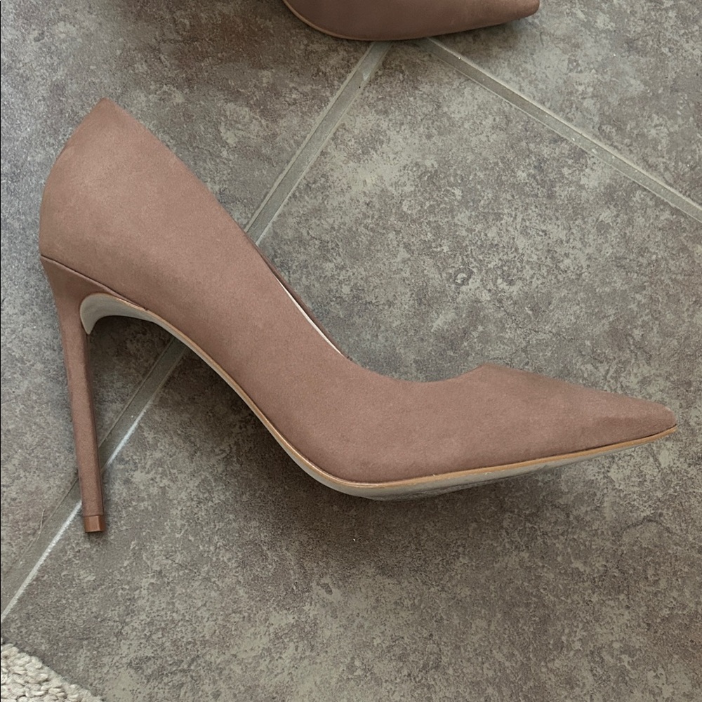 Steve Madden Brown Pointed Toe Heels - Picture 2 of 5
